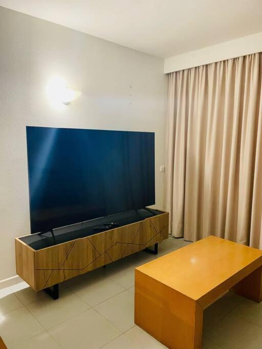 Newly Refurbished 2 Bed Appt Віламора Екстер'єр фото