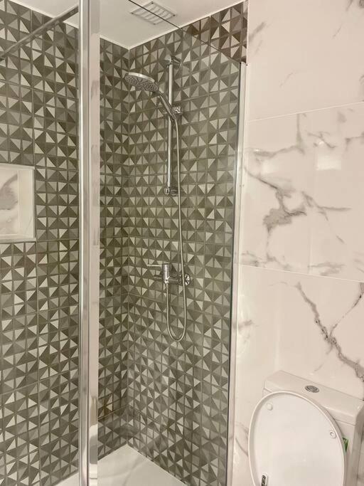 Newly Refurbished 2 Bed Appt Віламора Екстер'єр фото